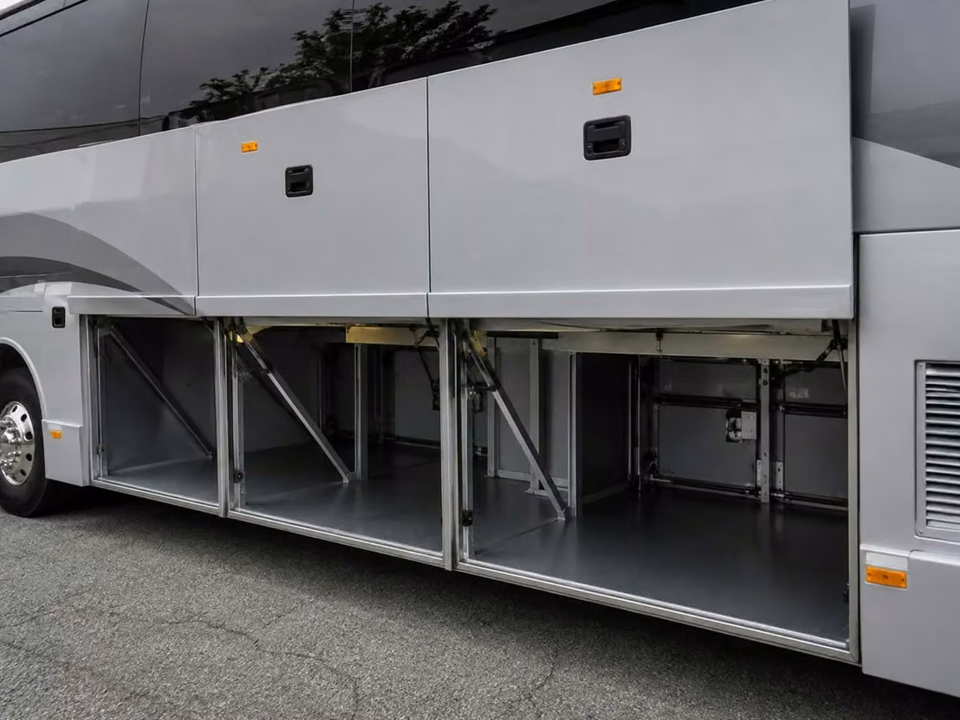 adelanto 56 passenger charter bus luggage bays