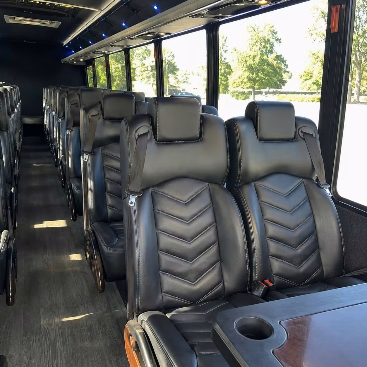adelanto minibus interior 1